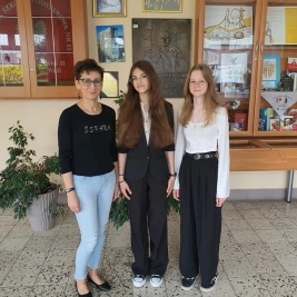 Uczennice klasy 8d pojadą do Warszawy na obrady  XXIX sesji Sejmu Dzieci i Młodzieży.